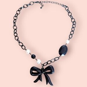 Adorable Asymmetrical Large Bow Necklace